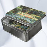 Brücke über den Wasserlilie-Teich von Claude Monet Puzzle<br><div class="desc">Die Brücke über den Water Lily Pond (1900) von Claude Monet ist ein Vintager Impressionismus, der die schöne Kunst des Blumenmalens darstellt. Es ist Teil einer Serie japanischer Fußgängergemälde, die Monet in seinen Frühjahrsblütengärten in Giverny, Frankreich, gemalt hat. Über den Künstler: Claude Monet (1840-1926) war Gründer der französischen impressionistischen Malerei,...</div>