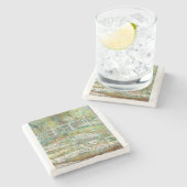 Brücke über einen Teich der Wasserlilien von Claud Steinuntersetzer (Seitenansicht)