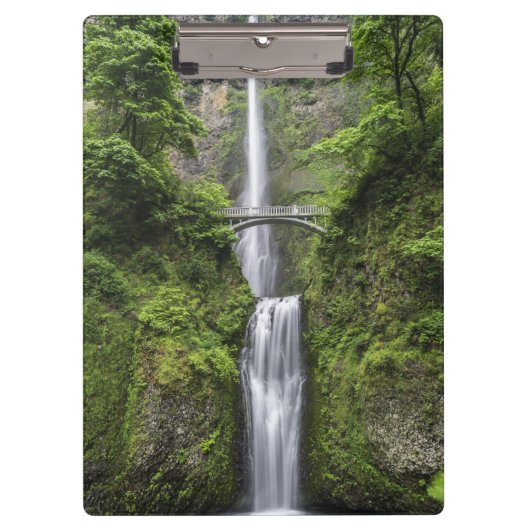 Brücke über Wasserfall Atemberaubende Landschaftsf Klemmbrett (Vorderseite)