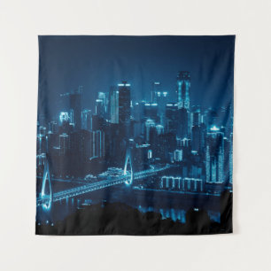 Brücke und städtische Architektur in der Nacht in  Wandteppich