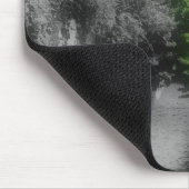 Brücke von Blume Schwarz-weiße Mousepad (Ecke)