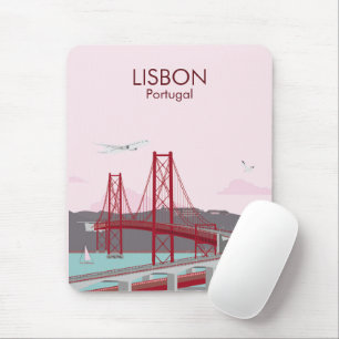 Brücke von Lissabon über den Fluss Tagus im Vintag Mousepad