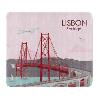 Brücke von Lissabon über den Fluss Tagus im Vintag Schneidebrett