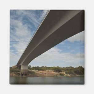 Brücke zwischen Guyana und Brasilien über Takutu Magnet