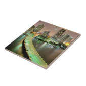 Brückenführungen über Wasserstraße nach im Fliese (Seite)