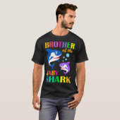 Bruder des Baby Birthday Shark Brother Shark C T-Shirt (Vorne ganz)