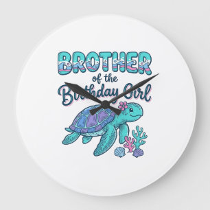 Bruder des Geburtstag-Schildkröten-Shirts Desi Große Wanduhr