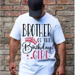 Bruder des Geburtstagskameradschafts-Mädchens T-Shirt<br><div class="desc">Suchen Sie ein Shirt zum Geburtstag, das Ihr Party komplett macht? Schauen Sie sich nur unsere passenden Geburtstags-Crew-Shirts an! Diese stilvollen T-Shirts sind perfekt für jeden Geburtstagsfeier. Unsere passenden Shirts sind ein tolles Geschenk für Ihre Freunde und Familie und können als Teamkollegen oder als Gruppentee zusammengefasst werden. Mit so vielen...</div>