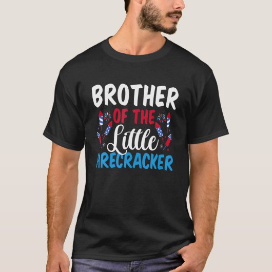 Bruder des kleinen Firecracker 4. Juli Amer T-Shirt (Vorderseite)
