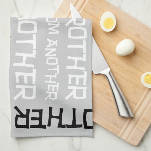 Bruder einer anderen Mutter Handtuch (Viertel Falte)