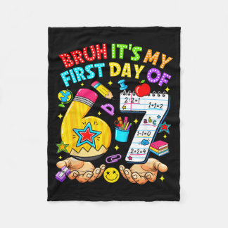 Bruder erster Tag der 67 Meme Zurück zur Schule Ju Fleecedecke