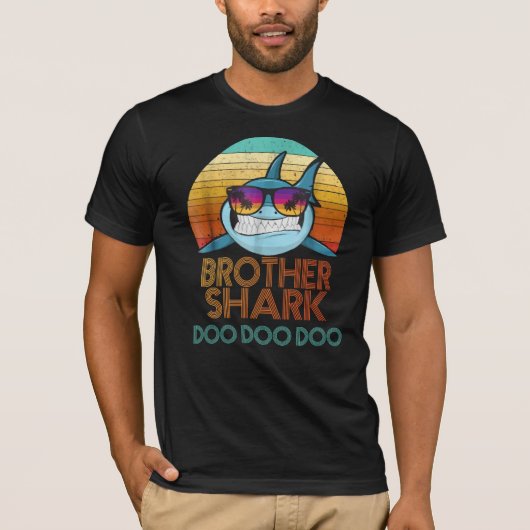 Bruder-Haifisch-T - Shirt. Doo Doo Doo T-Stück T-Shirt (Vorderseite)