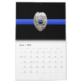 Brüder halten Abzeichen Thin Blue Line Kalender (Mär 2026)