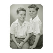 Brüder im Studio Magnet (Vertikal)