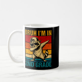 Bruder in der 2. Klasse Dabbing Jungen Waschbär Zu Kaffeetasse