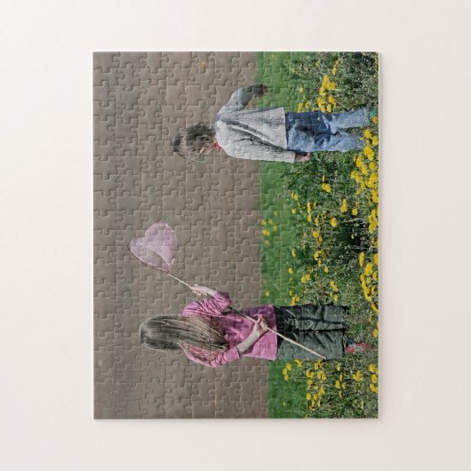 Bruder und Schwester im Sommer. Puzzle (Vertikal)