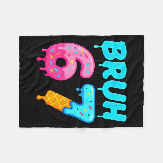Bruh 67 Drippy Ice Cream Donut Funny Essential Fleecedecke (Vorderseite (Horizontal))