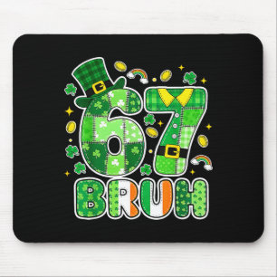 Bruh 67 St. Patrick’s Day Grafik Mit Shamrocks An Mousepad