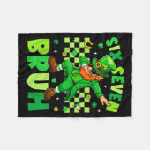 Bruh 67 St. Patricks Day Leprechaun Six Seven 6 7 Fleecedecke (Vorderseite (Horizontal))
