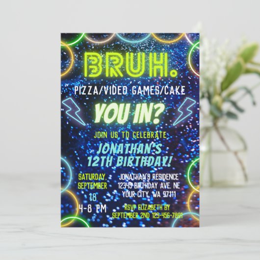 Bruh dich rein? Neon Glow Blue Green Boy Geburtsta Einladung (Stehend Vorderseite)