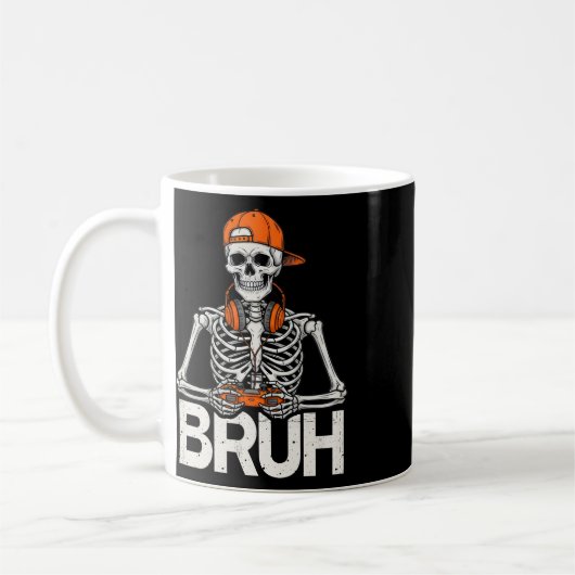 Bruh Gamer Skeleton Halloween Video Game Controlle Kaffeetasse (Links)