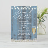 Brunch & Bubbly Rustic Dusty Blue Brautparty Einladung (Stehend Vorderseite)