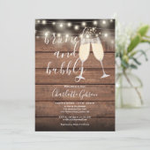 Brunch Bubbly Script Brautparty Rustic Wood Einladung (Stehend Vorderseite)