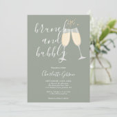 Brunch Bubbly Script Brautparty Sage Green Einladung (Stehend Vorderseite)