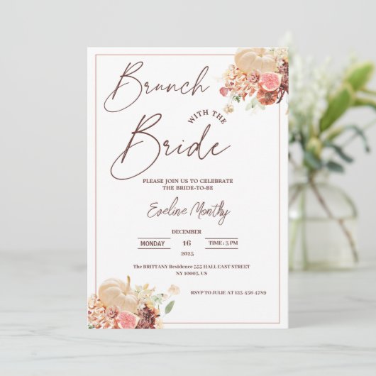Brunch mit dem Bride Fall Pumpkin Brautparty Einladung (Stehend Vorderseite)