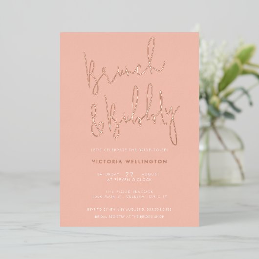 Brunch und Blubbly Blush Pink Brautparty Gold Folieneinladung (Stehend vorne)
