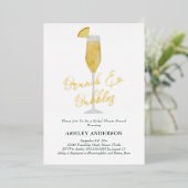 Brunch und Bubbles Mimosa Cocktail Brautparty Folieneinladung (Stehend vorne)