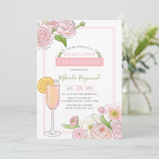 Brunch und Bubbly | Pink Floral Graduation Party Einladung (Stehend Vorderseite)