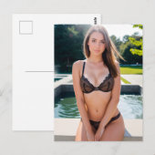 Brünett in ihrem Fingerie an den Pools Postkarte (Vorne/Hinten)