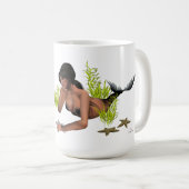Brünette Meerjungfrau mit Tasse des Starfish-Kaffe (VorderseiteRechts)