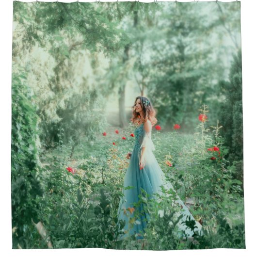 Brünette Prinzessin: Fairy Forest Watercolor Duschvorhang (Vorderseite)
