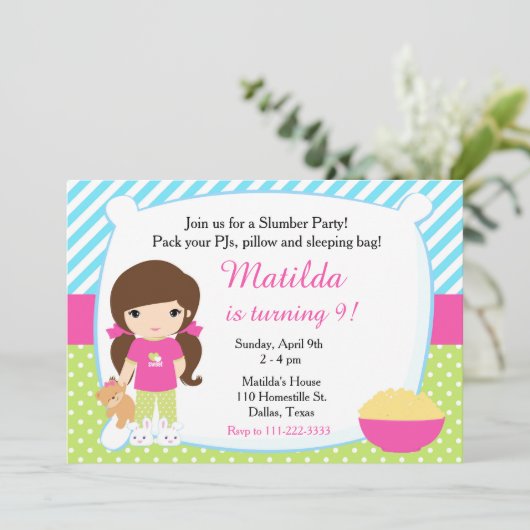 Brünette Ruhephase Slumber Party Geburtstag Einladung (Stehend Vorderseite)