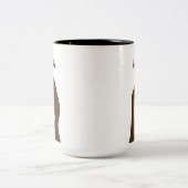 Brünette Schönheit: Anpassbare Girl Illustration M Zweifarbige Tasse (Mittel)