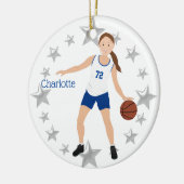 Brünetter Girl-Basketball-Spieler weiß und blau Keramik Ornament (Links)