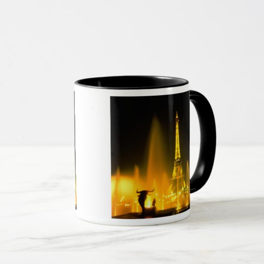 Brunnen am weltberühmten Eiffelturm Paris Tasse (VorderseiteRechts)