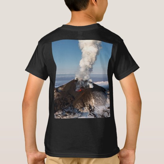 Brunnen der heißen Lava bricht aus Kratervulkan T-Shirt (Rückseite)