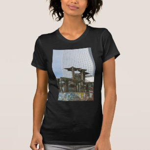 Brunnen der internationalen Freundschaft in Berlin T-Shirt