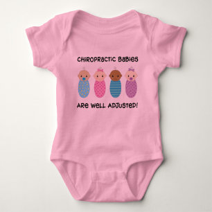 Brunnen justierter Baby-Chiropraktik-T - Shirt