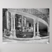 Brunnen unter der Treppe des Hotels de Poster (Vorne)