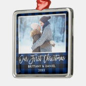 Brush Script Blue Kariert Couple First Christmas Ornament Aus Metall (Links)