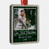 Brush Script Green Kariert Couple First Christmas Ornament Aus Metall (Rechts)