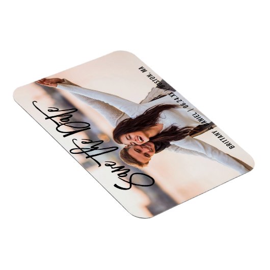 Brush Script Save the Date Couple Foto B Magnet (Rechte Seite)