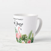 Brush Script Tropical Floral Family Beach House Milchtasse (Rechte Ecke)