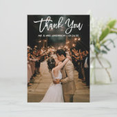 Brush Script Wedding Foto Modern Danke Karte (Stehend Vorderseite)