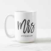 Brushed Calligraphy Mrs Wedding Bride Tasse (Links)