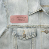 Brushed Metallic Rose Gold Logo Employee Staff Namensschild (Beispiel)
